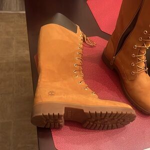 Timberland boots! Great condition. I love them but they hurt my feet